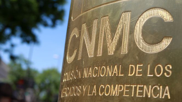 La CNMC sanciona con un total de 1,98 millones de euros a dos empresas comercializadoras de electricidad