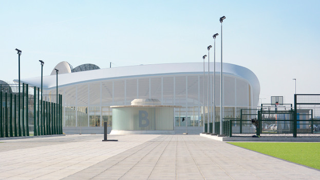 La Universidad Europea del Atlántico confía a Ledvance e Hispanofil la iluminación de sus instalaciones deportivas