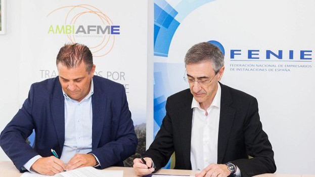 AMBILAMP/AMBIAFME y FENIE firman un acuerdo para fomentar el reciclaje entre los instaladores