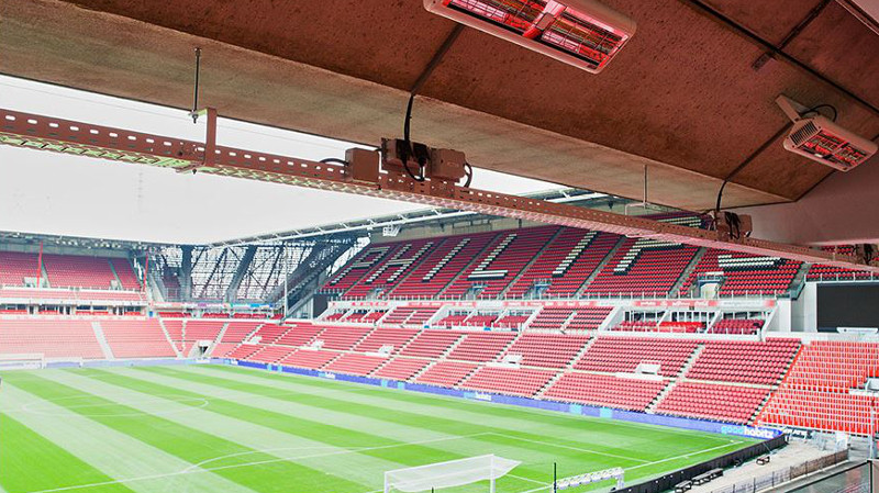 OBO suministra bandejas portacables para la iluminación LED del Estadio Philips de Eindhoven