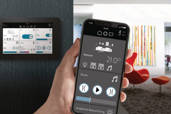 Smart Panel 8 de JUNG controla los sistemas de automatización KNX