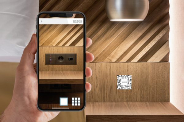 La realidad aumentada de JUNG llega a los hoteles con app AR-Studio