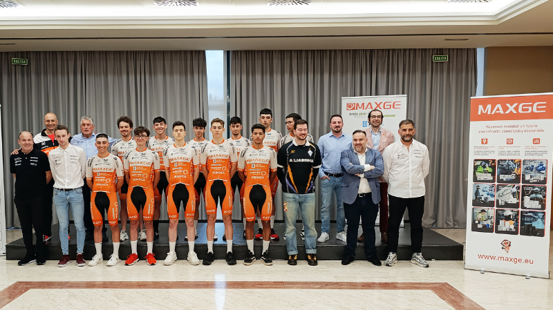 MAXGE Europe impulsa el ciclismo joven con Team Cycling Galicia