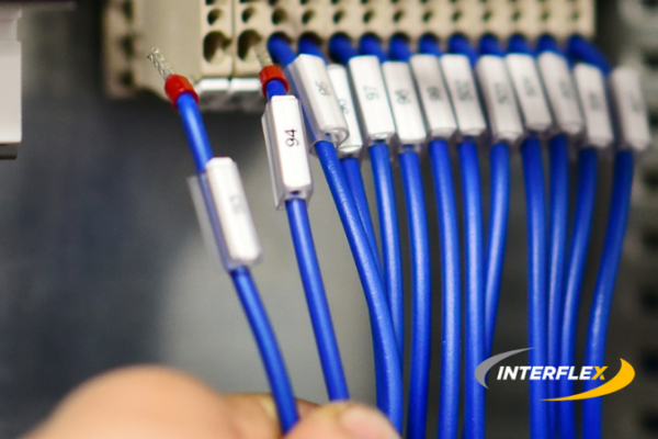 Interflex y la importancia de los bornes en instalaciones eléctricas seguras